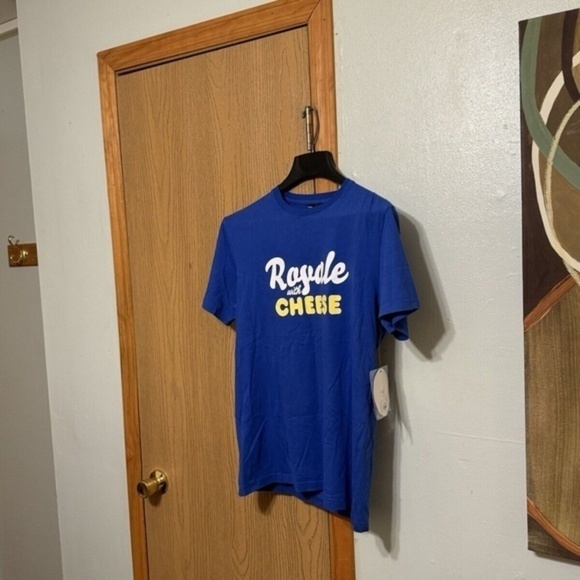 Made in Paradise "Royale with Cheese" NWT Medium Blue Short Sleeve T-Shirt - Picture 1 of 6